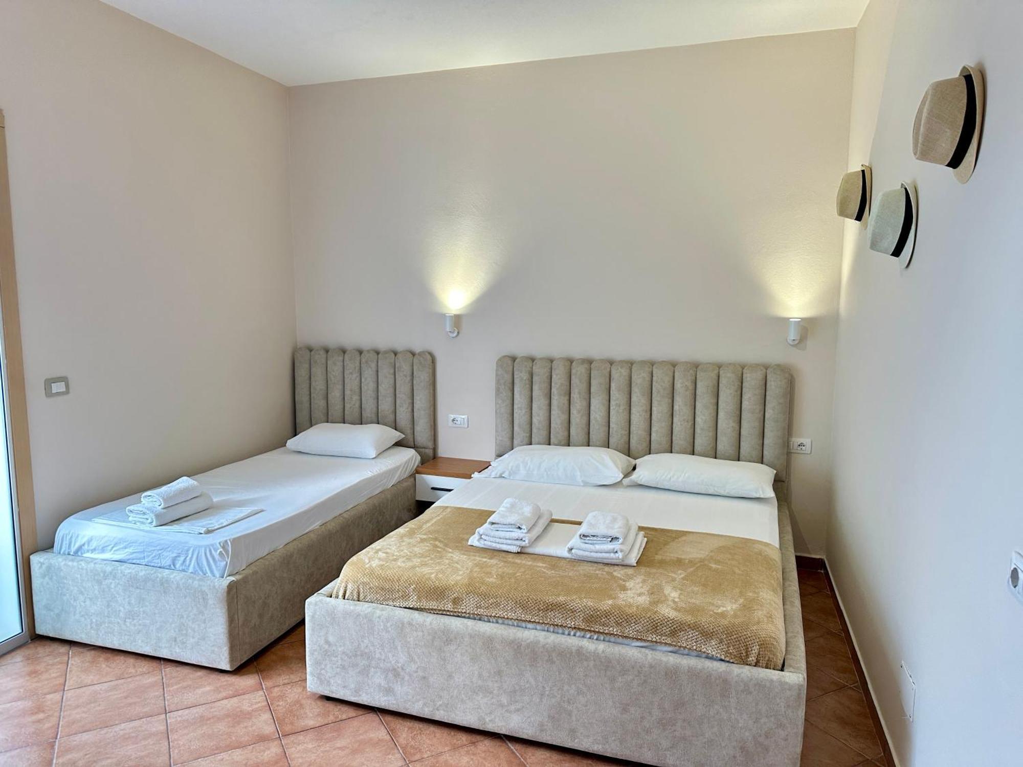 Anel Suites Vlore Bagian luar foto
